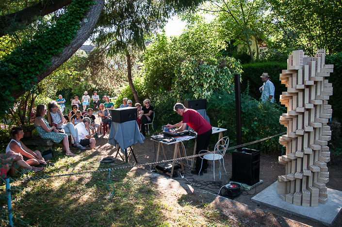 photo du concert en plein air.