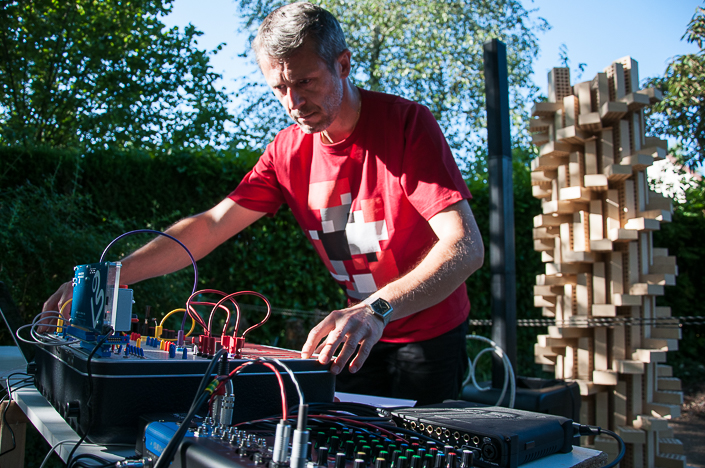 photo du concert en plein air.